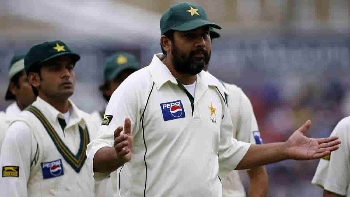 Understanding ball tampering, how is it done and its advantages to the bowling side