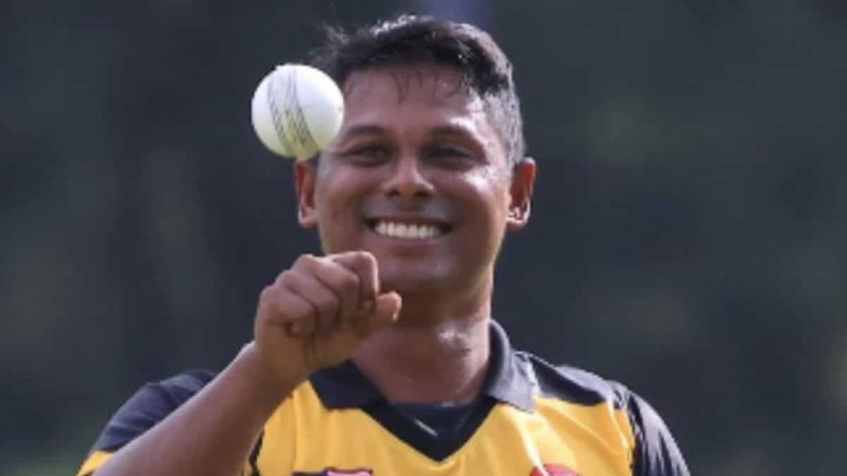 World Record: Syazrul Idrus takes first 7-fer in T20Is