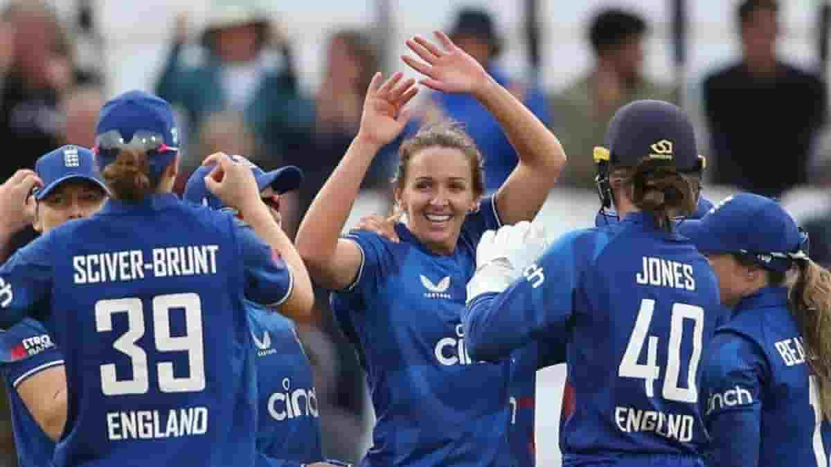 Nasser Hussain urges England women's team to keep evolving in pursuit of Australia