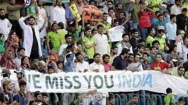 Top 10 Hilarious and Heartfelt Cricket Banners Seen in Stadium Crowds