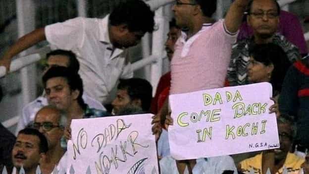 Top 10 Hilarious and Heartfelt Cricket Banners Seen in Stadium Crowds