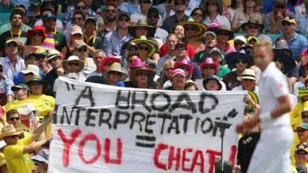 Top 10 Hilarious and Heartfelt Cricket Banners Seen in Stadium Crowds