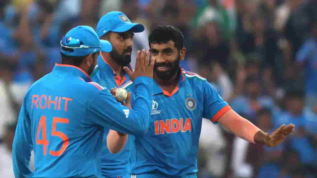 India Wins Toss, Chooses to Bowl First in Top-of-the-Table Clash Against New Zealand