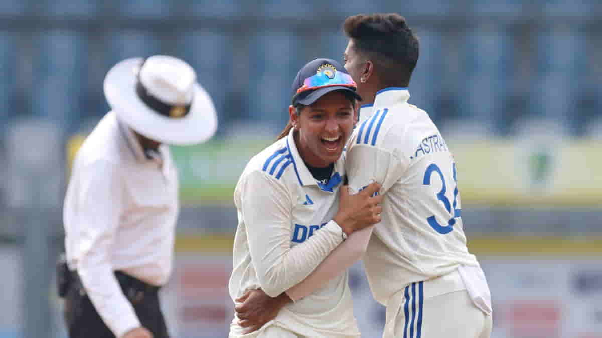 Pooja Vastrakar Shines with Two Wickets as Australia Stands at 103/4 at Lunch