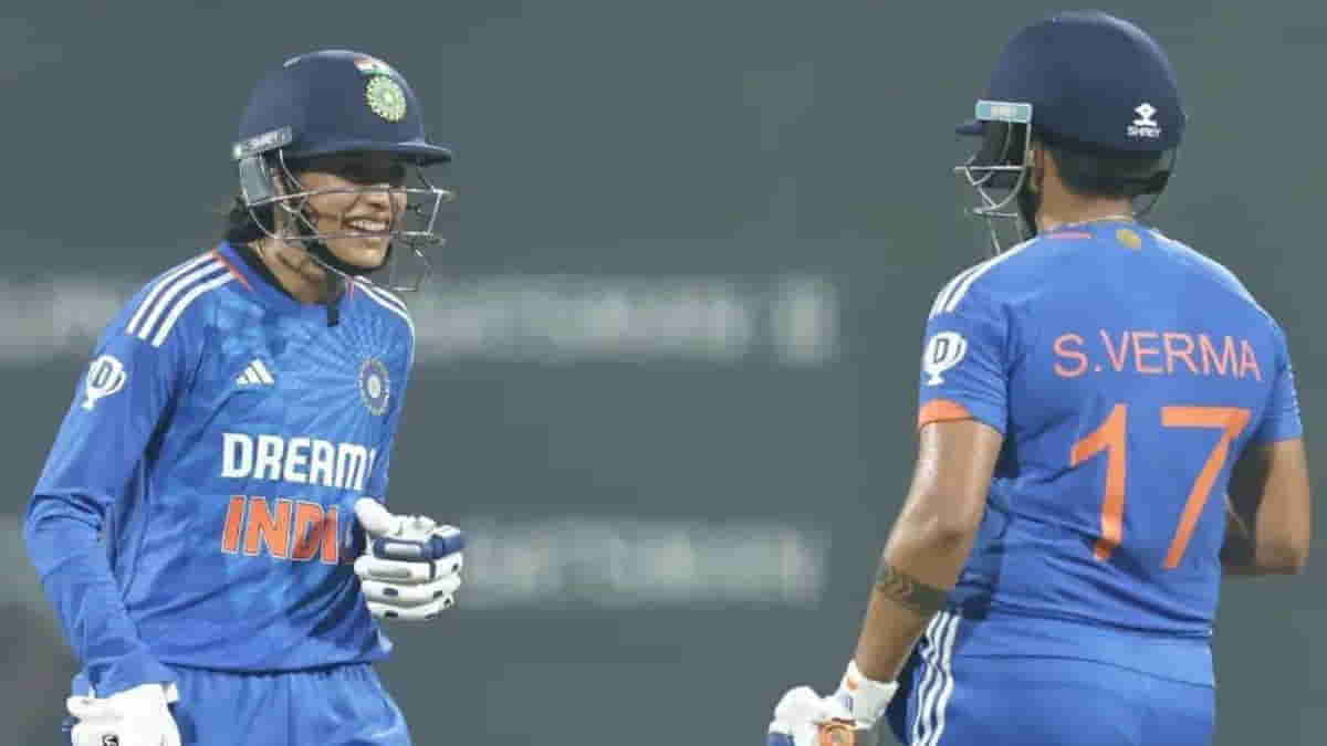 India Women defeat Australia Women by 9 wickets in 1st T20I