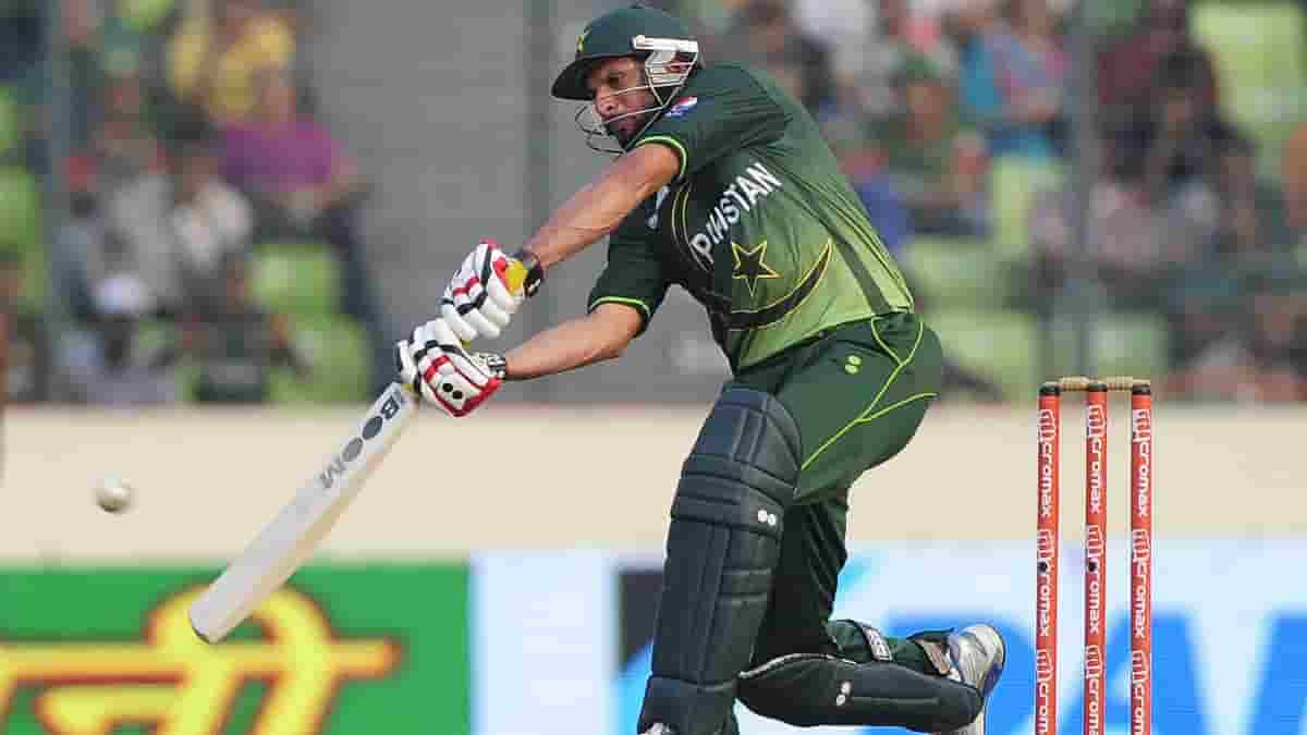 What are the top ten best straight sixes of all time?