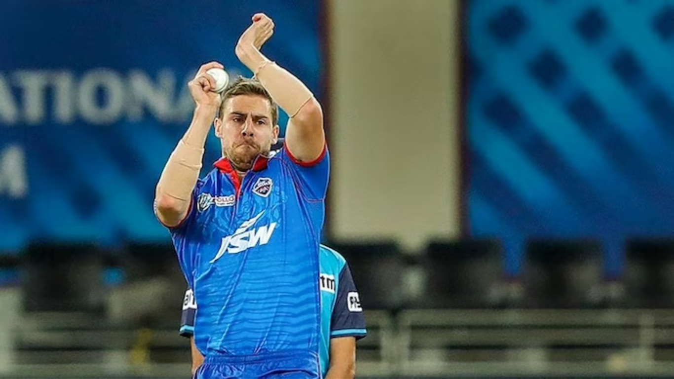 Mumbai Indians create history with 32-run final over in IPL match against Delhi Capitals
