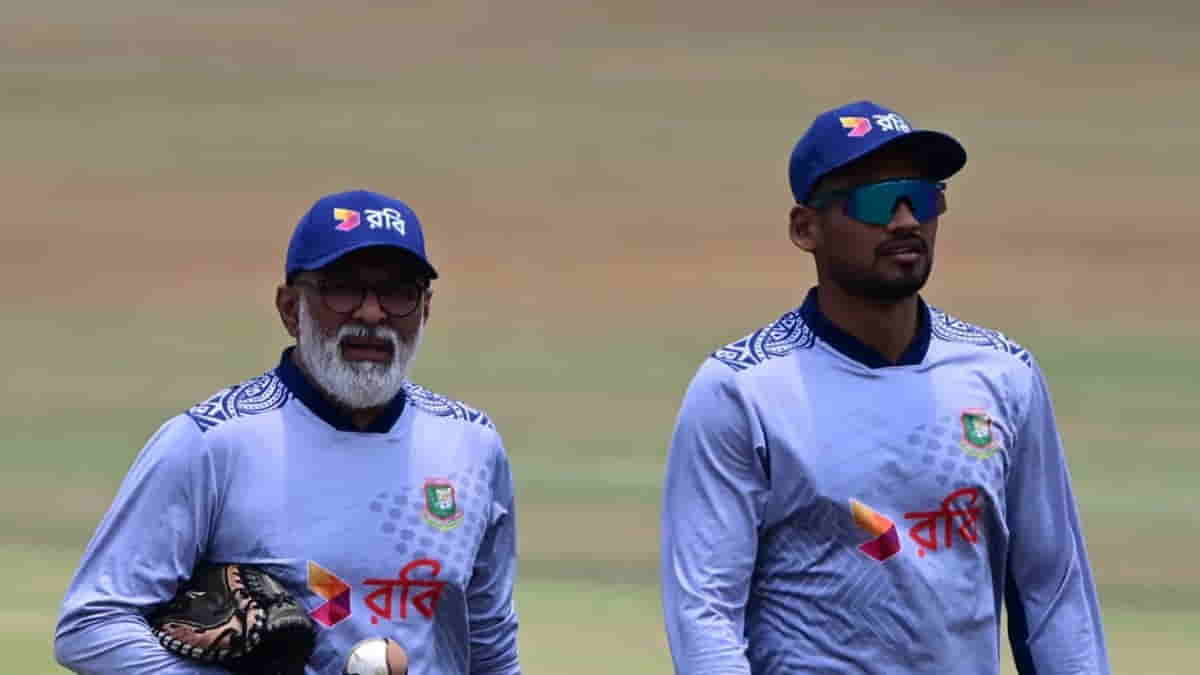 Bangladesh Coach Chandika Hathurusingha Suspended