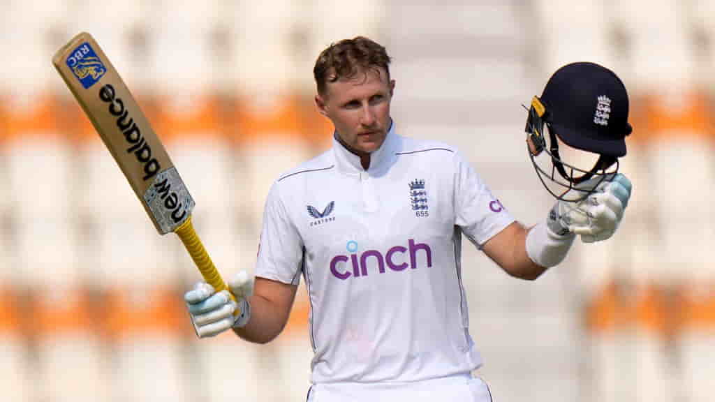 10 batsmen of Test cricket who have the most Test runs and centuries