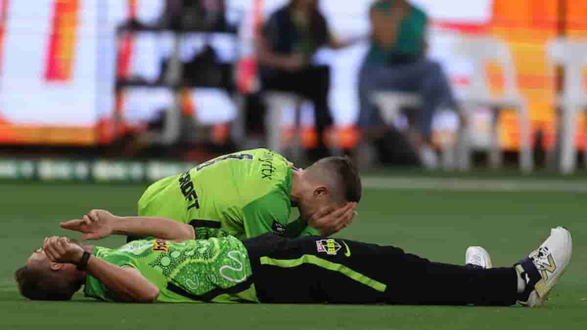 BBL: Collision Of Bancroft And Sams Results In Severe Injury 