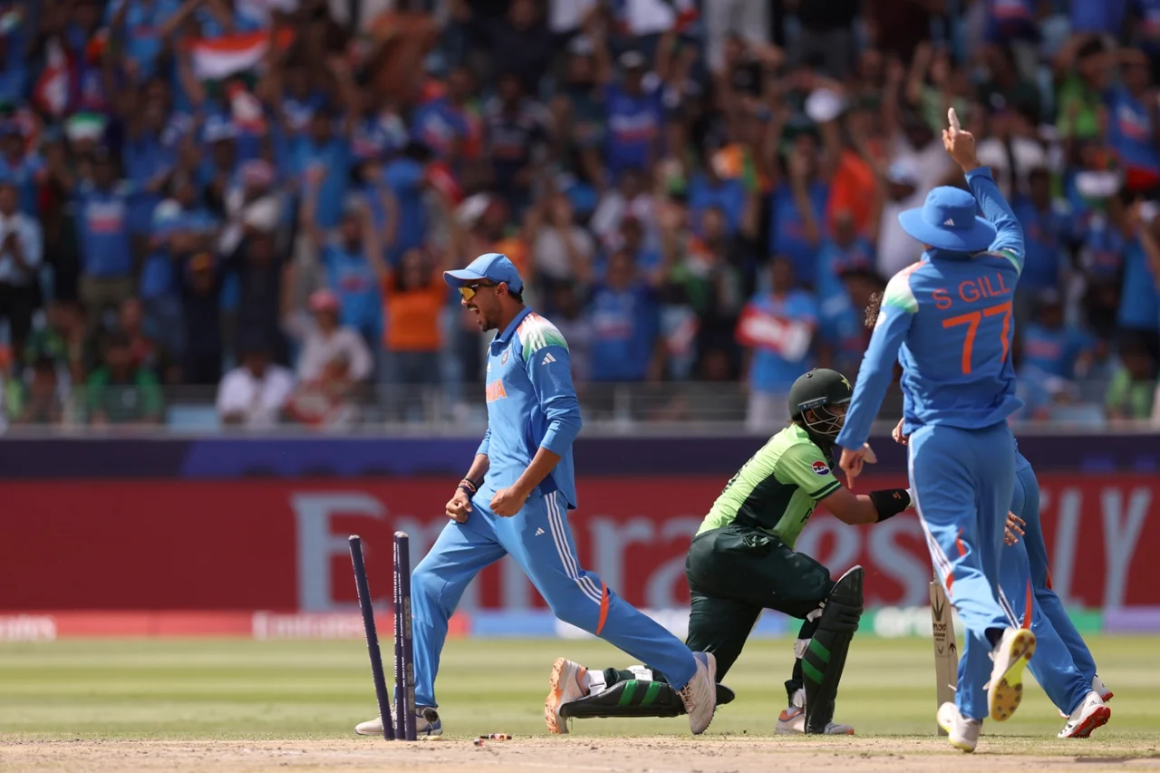 Champions Trophy 2025 IND vs PAK: Axar Patel's Direct Throw Departs Imam-ul-Haq (Credits-ESPN)