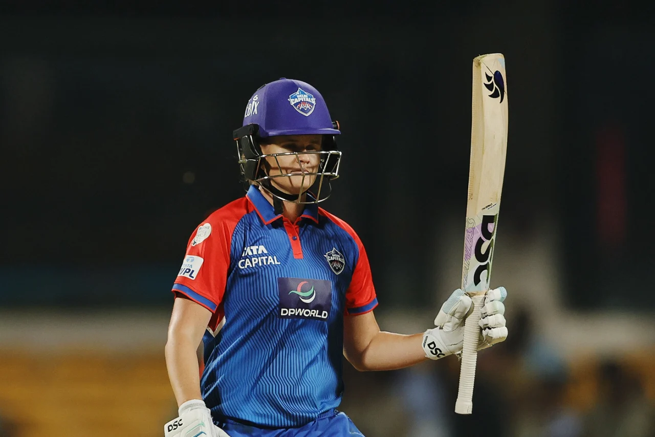 WPL 2025 GG vs DC: 6 Wicket Easy Win For DC