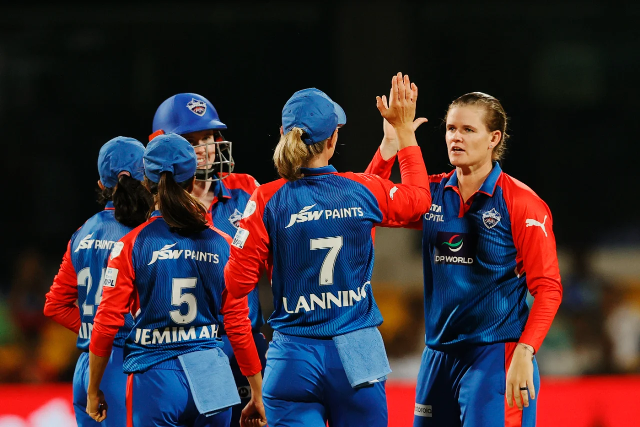 Jess Jonassen bowling, Delhi Capitals WPL match.