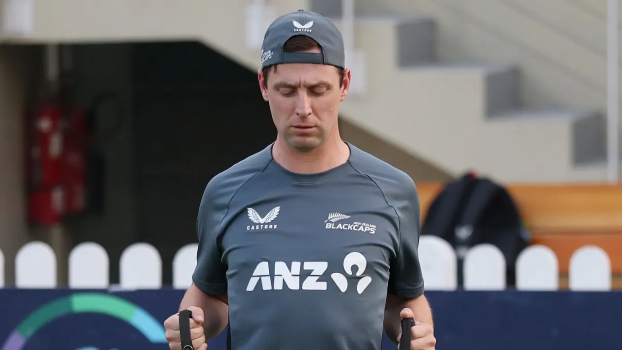 Matt Henry Out of The PAK vs NZ T20 Last 2 Matches