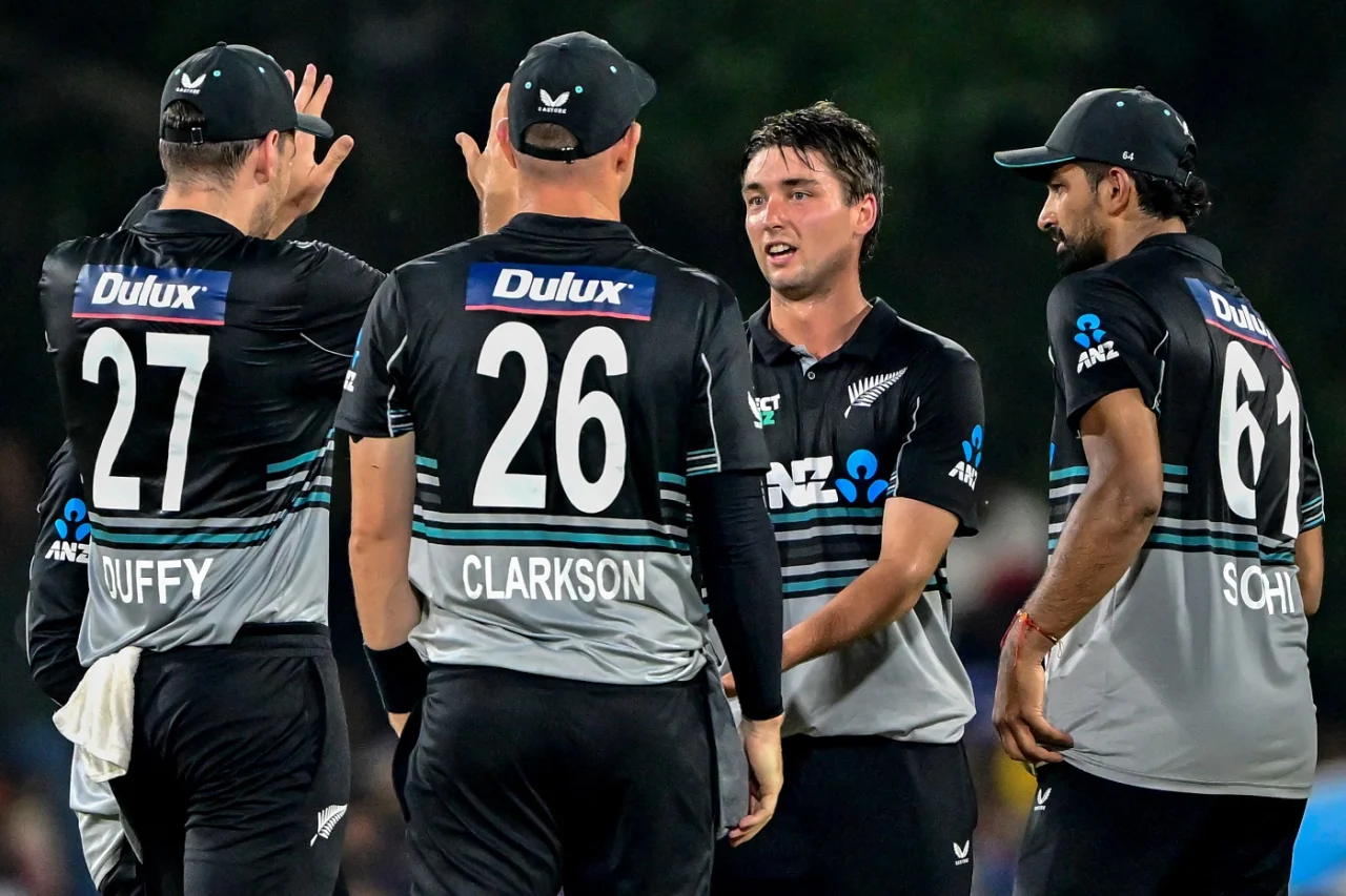 Matt Henry Out of The PAK vs NZ T20 Last 2 Matches